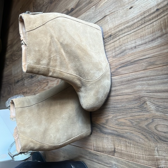 Worn twice - Picture 2 of 3